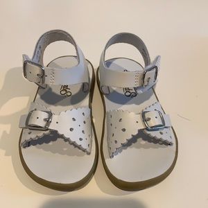 Footmates all leather never worn size 7 sandals